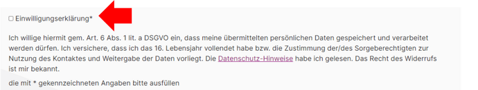Foto der Internetseite. Roter Pfeil zeigt auf die Einwilligungserklärung.