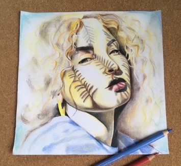 selbstgemaltes Portrait eines blonden Mädchens mit Schatten auf dem Gesicht